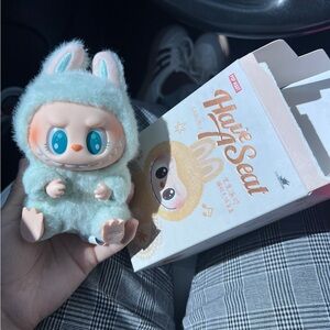 BRAND NEW HAVE A SEAT LABUBU QUQU